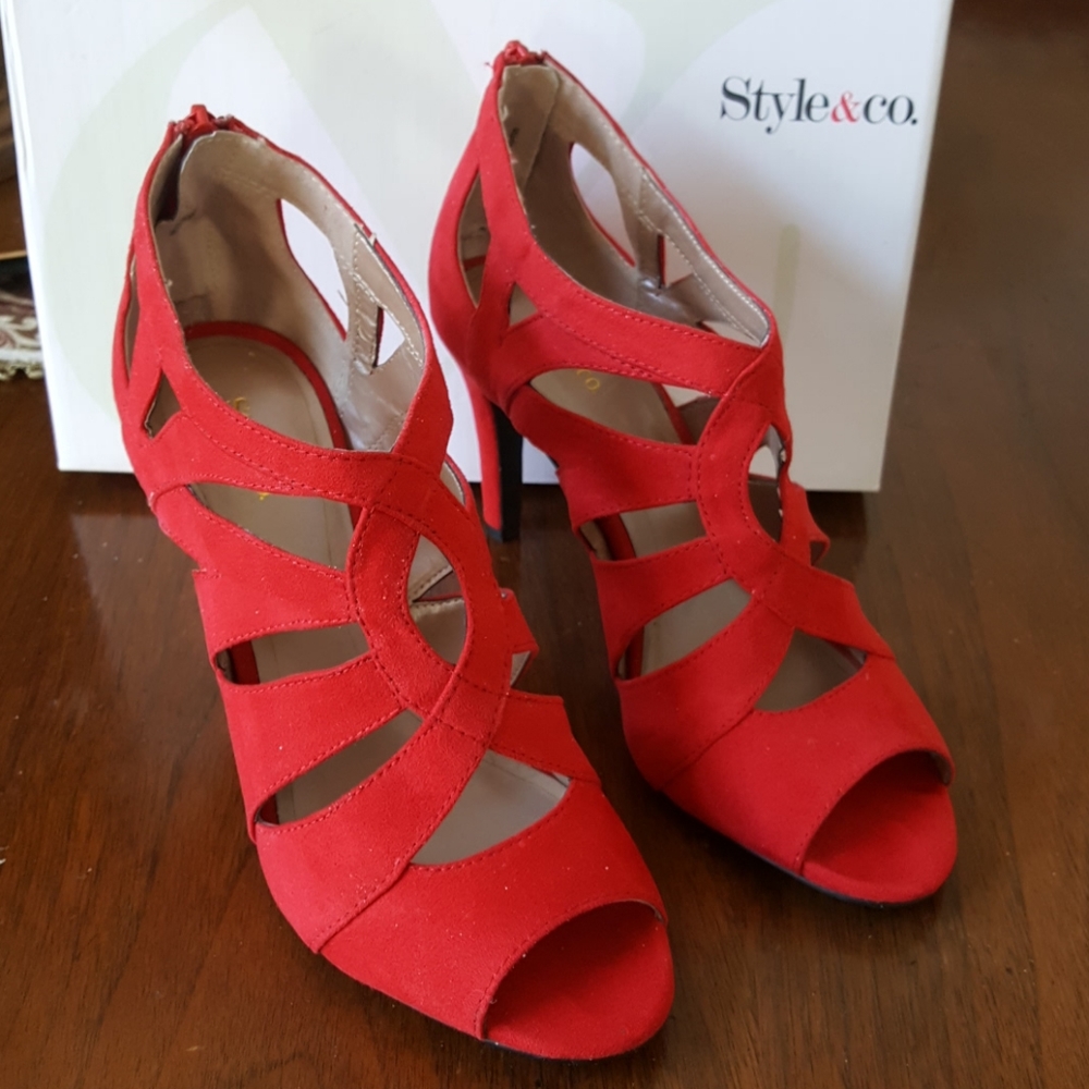 02:08 - Style & Co Caged Heels